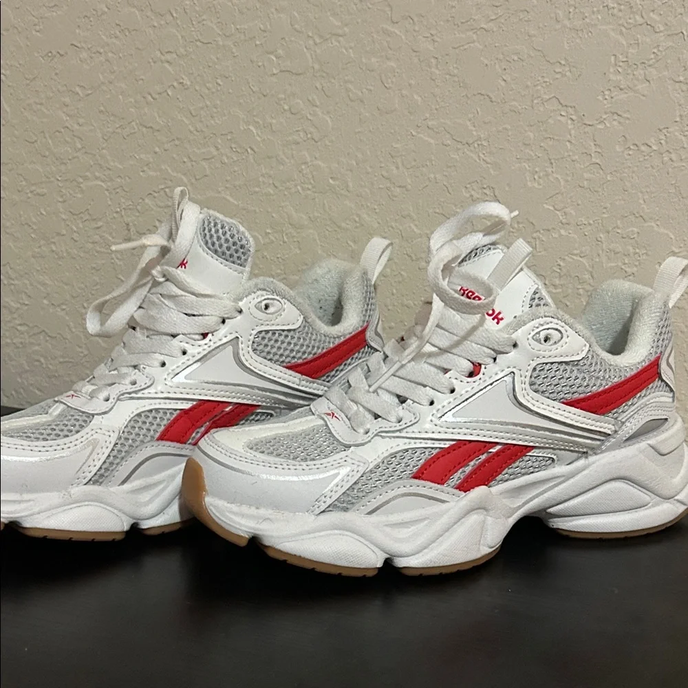 Reebok White Sneakers with Pink Accents and Gum Soles - Picture 3 of 5